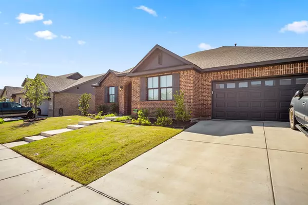 Fort Worth, TX 76179,6917 Talon Drive