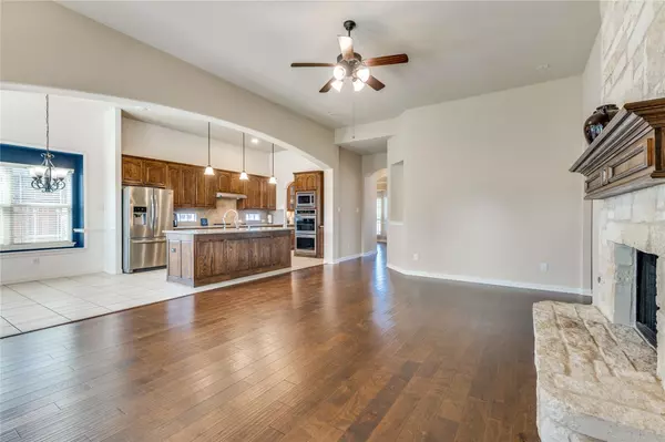 Mansfield, TX 76063,902 Netherfield Parkway