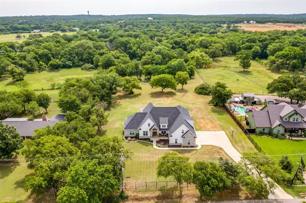 Burleson, TX 76028,225 Fox Lane