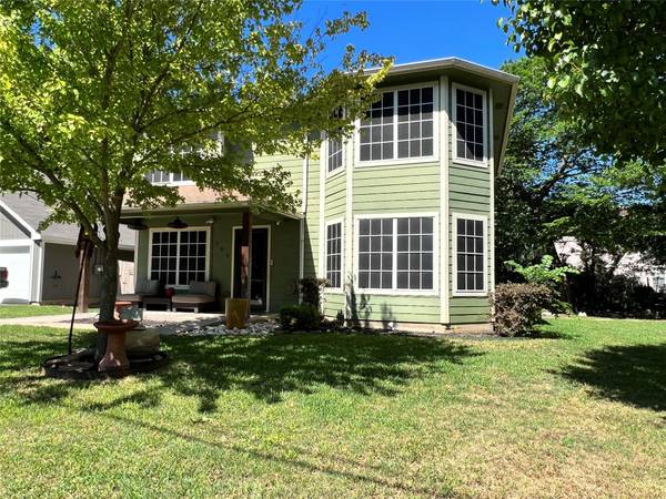 106 Munchus Street, Waxahachie, TX 75165