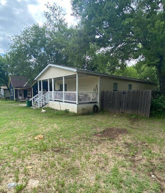 204 S Wickham Street, Alvord, TX 76225