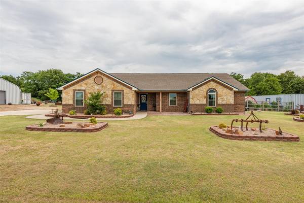 107 Hampton Lane, Springtown, TX 76082