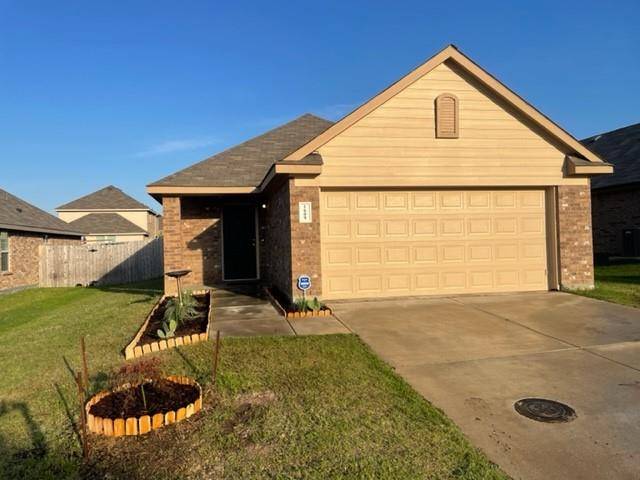 1609 Blue Jay Drive, Ennis, TX 75119