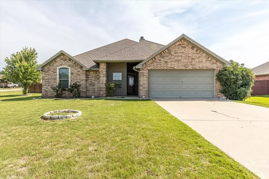 2912 Saunter Lane, Granbury, TX 76049