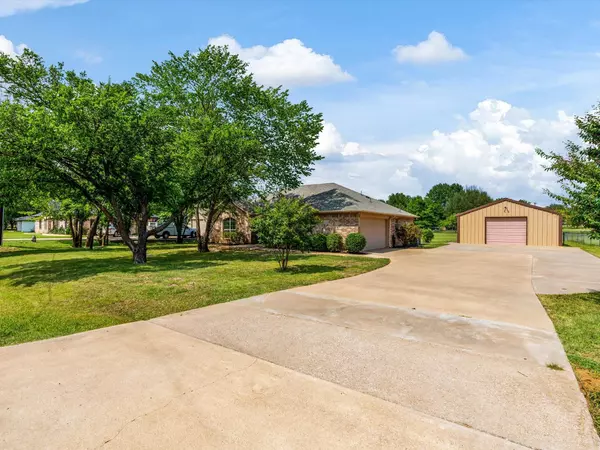 Burleson, TX 76028,2641 Shadow Ridge Drive