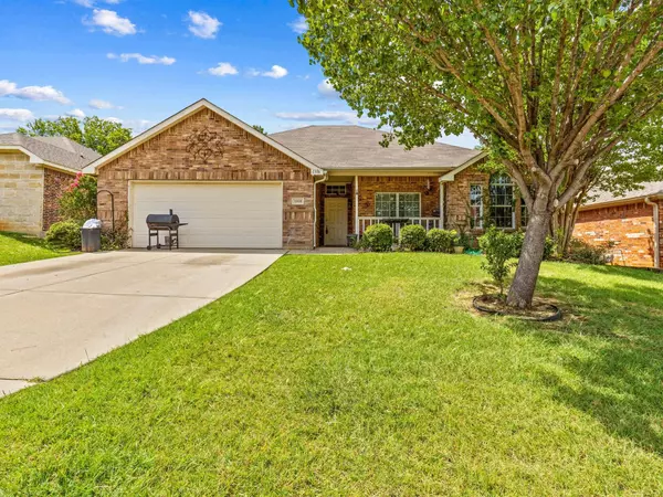 1316 Maple Terrace Drive, Mansfield, TX 76063