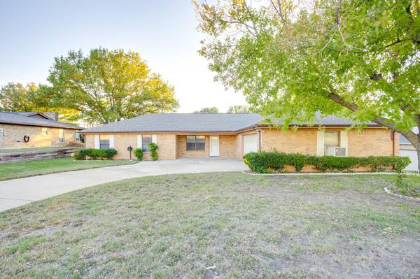 7313 Vista Cliff Drive, Fort Worth, TX 76179