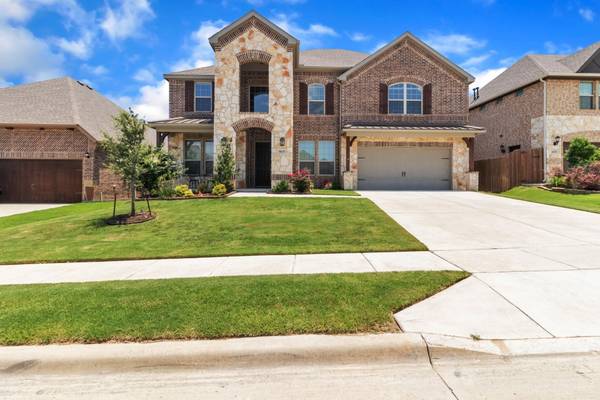 8625 Cloudyway Drive, Fort Worth, TX 76123