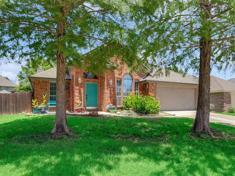 1713 Copper Leaf Drive, Corinth, TX 76210