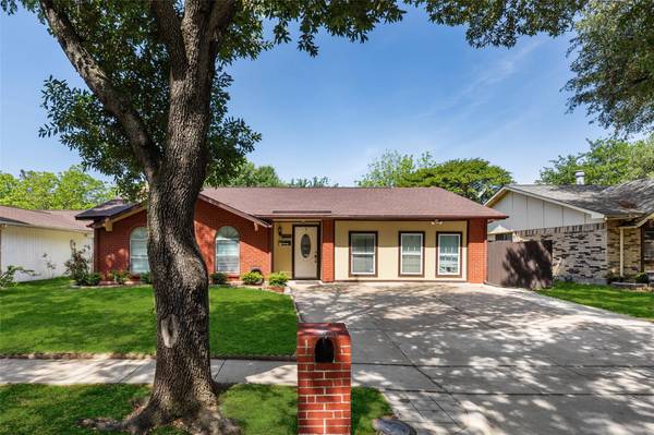 2614 Santa Anna Drive, Grand Prairie, TX 75052