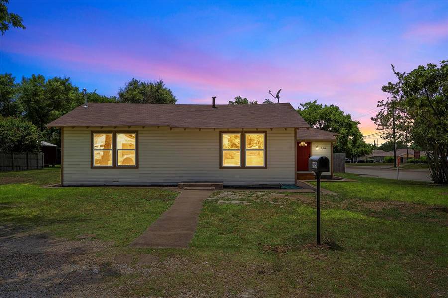 215 N Summit Street, Red Oak, TX 75154