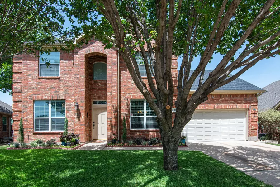 5205 Quail Creek Court, Fort Worth, TX 76244