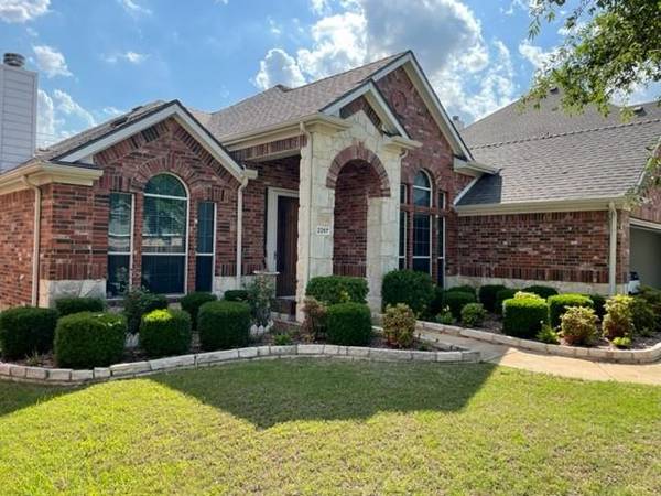 2267 Tawny Owl Road, Grand Prairie, TX 75052