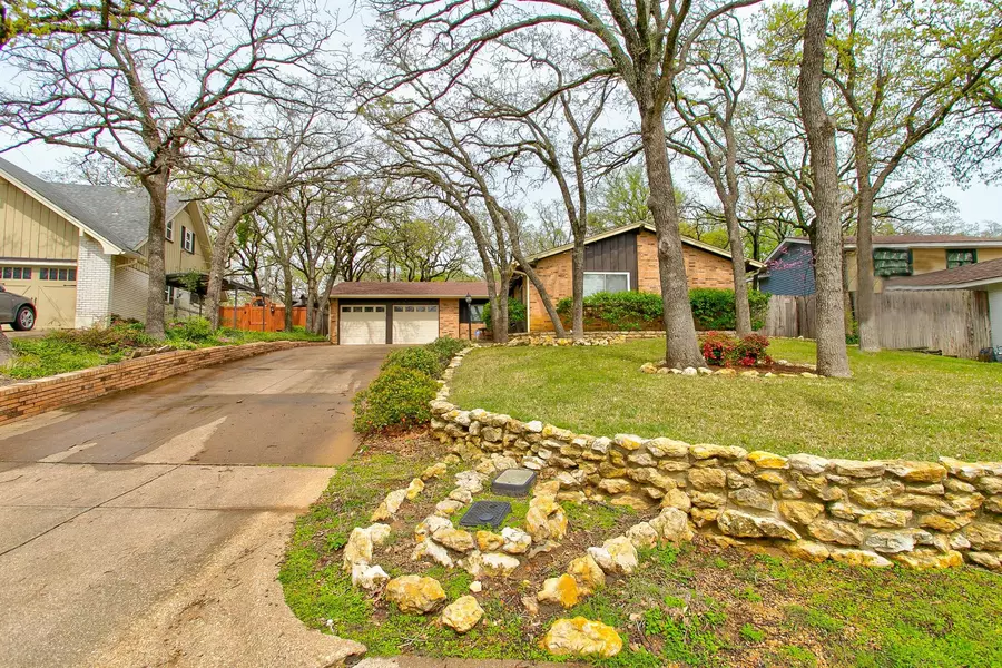 3511 Hampshire Drive, Arlington, TX 76013