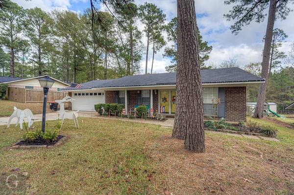 105 Pine Lake Drive, Haughton, LA 71037