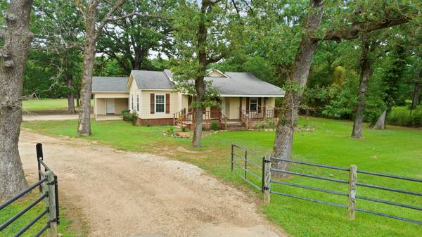 1931 US HWY 271 S, Bogata, TX 75417