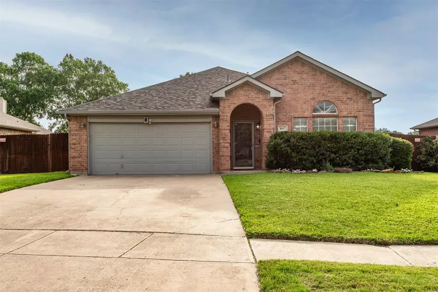 4667 Betts Drive, Grand Prairie, TX 75052