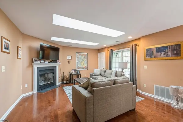 2 Owl Ct, Readington Twp., NJ 08887