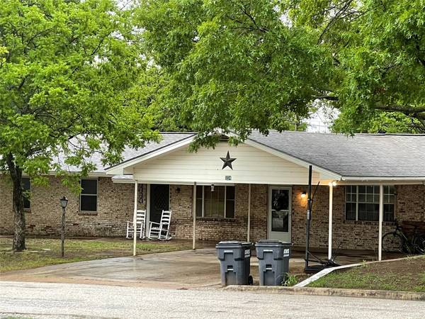 1224 N Texas Street, De Leon, TX 76444