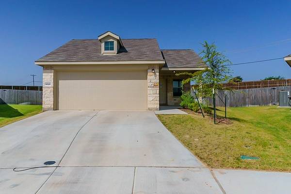 6028 Parkview Hills Lane, Fort Worth, TX 76179