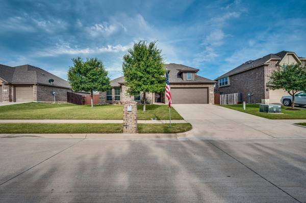 5609 Paradise Drive, Midlothian, TX 76065