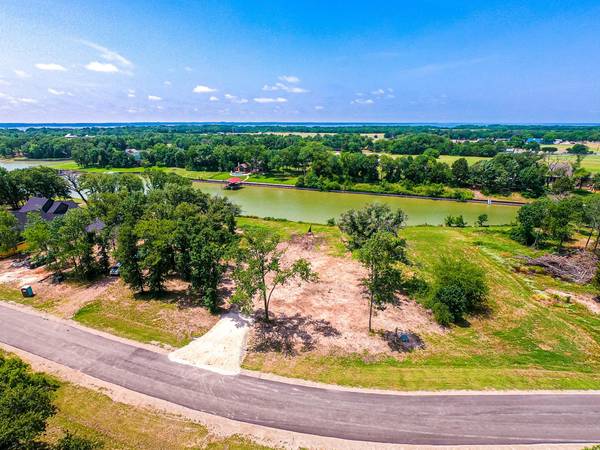 L434 Waters Edge, Corsicana, TX 75109