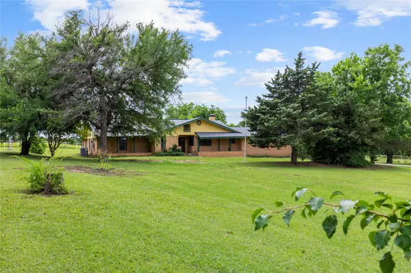 454 Glenwood Drive, Denison, TX 75020