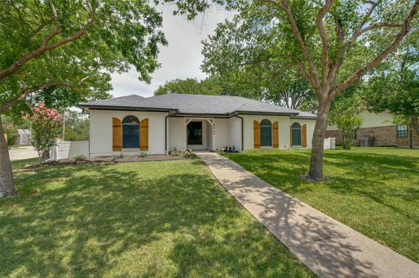 4306 Aspen Drive, Rowlett, TX 75088