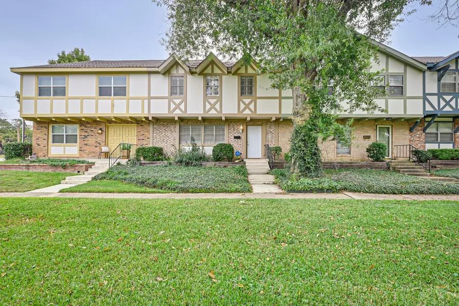 206 Westview Terrace, Arlington, TX 76013