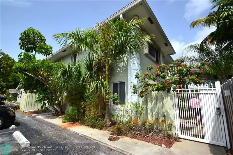 1423 HOLLY HEIGHTS  #15, Fort Lauderdale, FL 33304