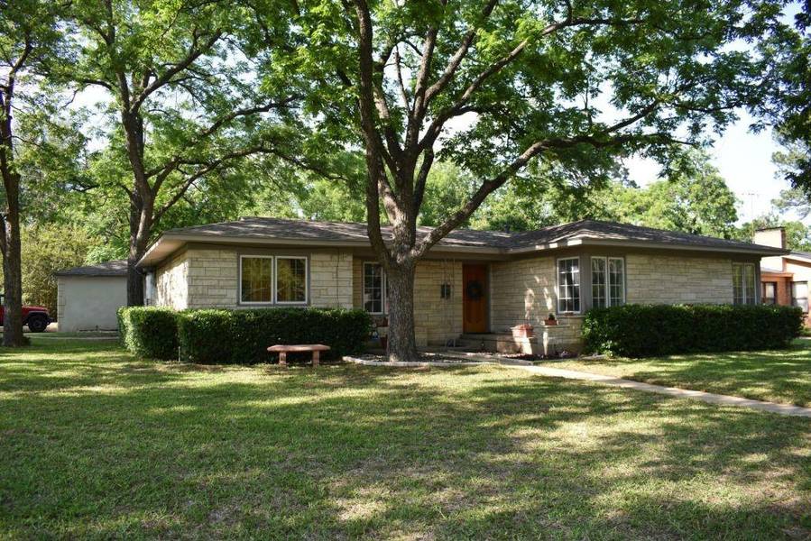 1033 Western Boulevard, Arlington, TX 76013