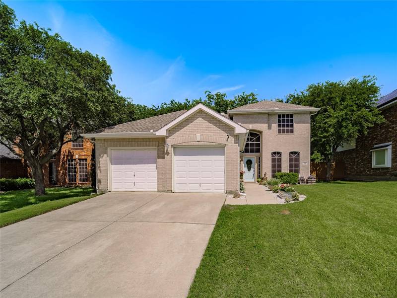 516 Briaroaks Drive, Lake Dallas, TX 75065