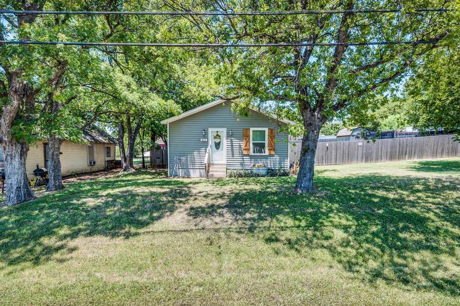 402 Main Street, Maypearl, TX 76064