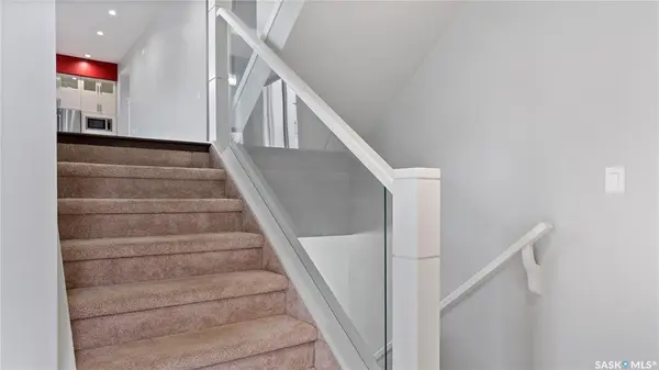 158 Fast CRESCENT, Saskatoon, SK S7W 0W9