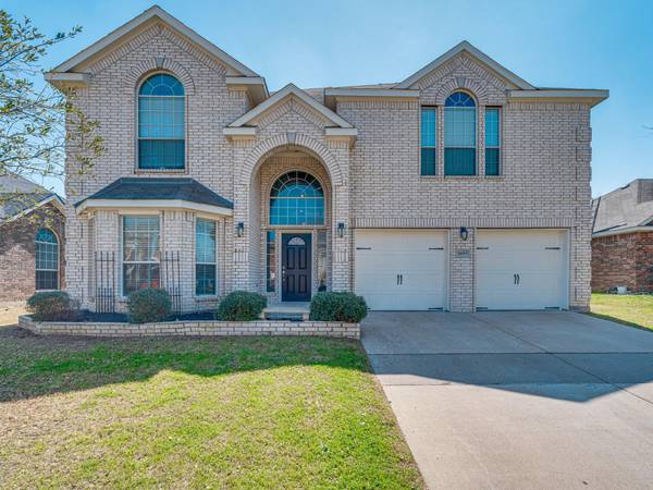 1605 Chateau Lane,  Mansfield,  TX 76063