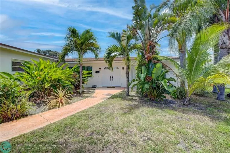 632 S Crescent Dr, Hollywood, FL 33021