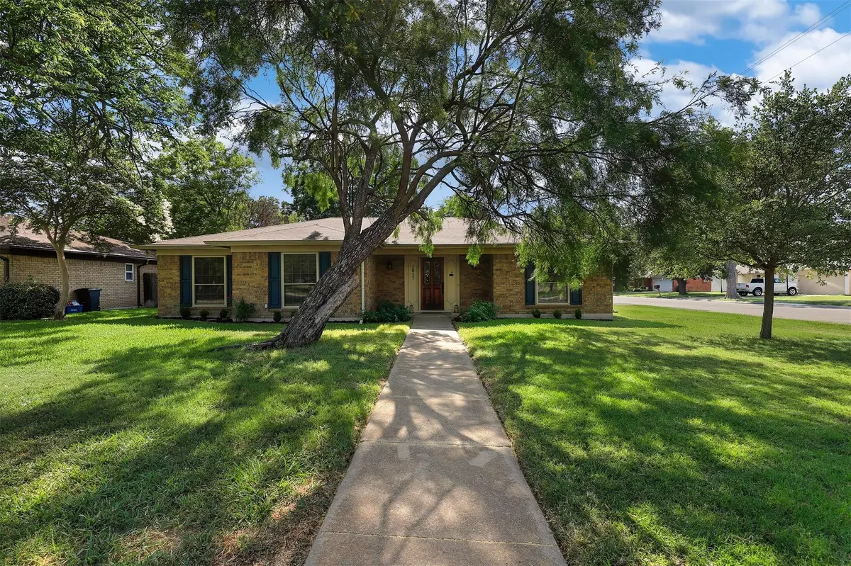 Benbrook, TX 76126,1017 Mistletoe Road