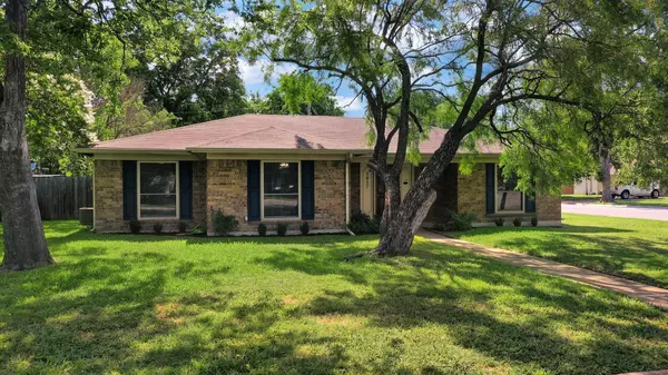 Benbrook, TX 76126,1017 Mistletoe Road