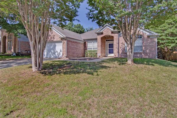 4706 Layla Road, Arlington, TX 76016