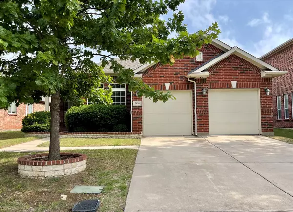 2820 Shoreline Way, Lewisville, TX 75056