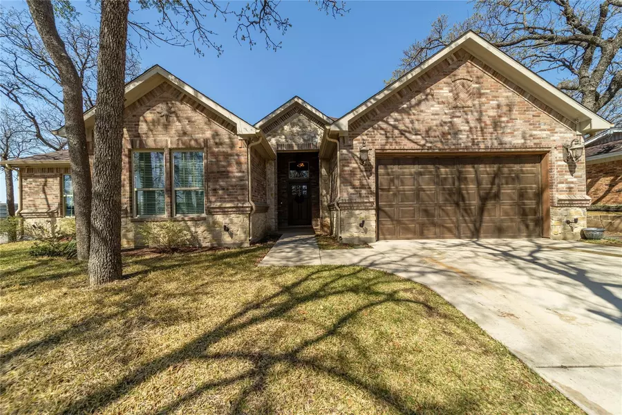 6520 Yorkshire Drive, Forest Hill, TX 76119