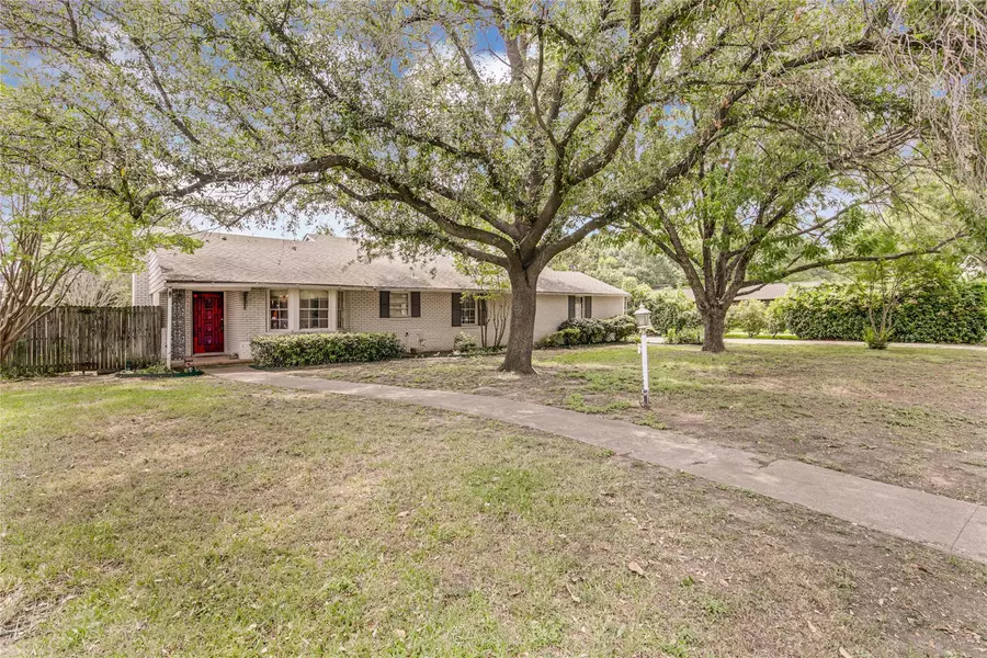 7102 Robin Road, Dallas, TX 75209