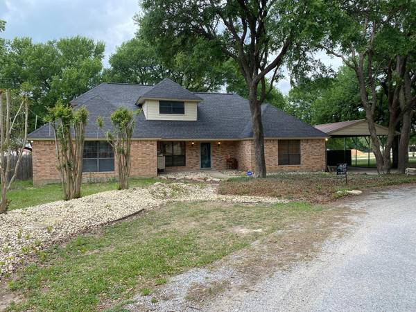 904 Live Oak Circle, Hico, TX 76457