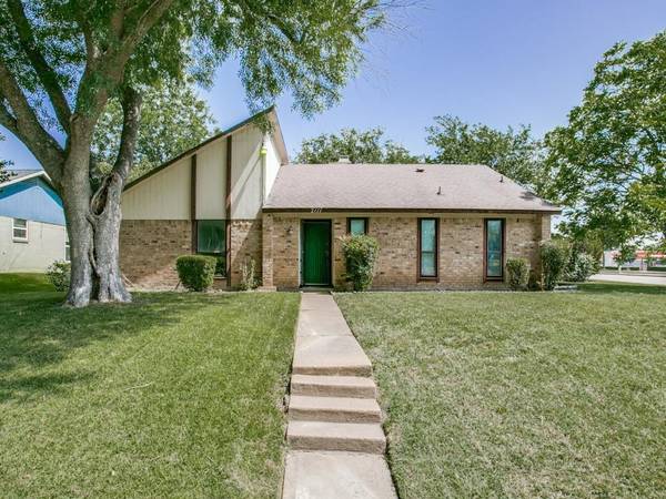 2111 Meredith Lane, Richardson, TX 75081