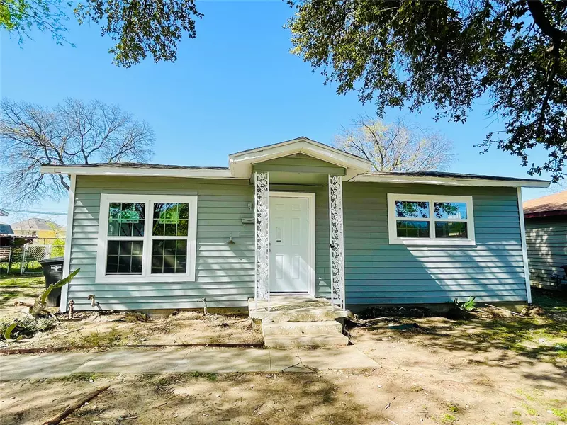 5437 David Strickland Road, Fort Worth, TX 76119