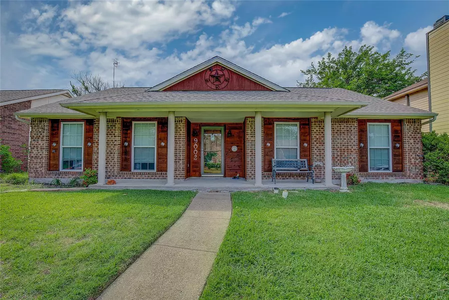 9002 Davis Street, Rowlett, TX 75088