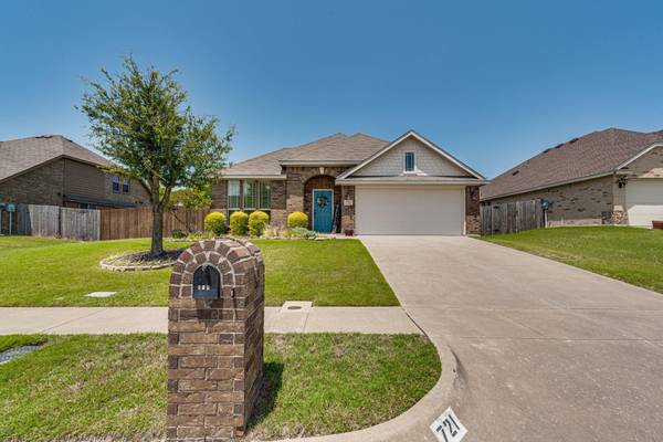 721 Abbey Lane, Midlothian, TX 76065