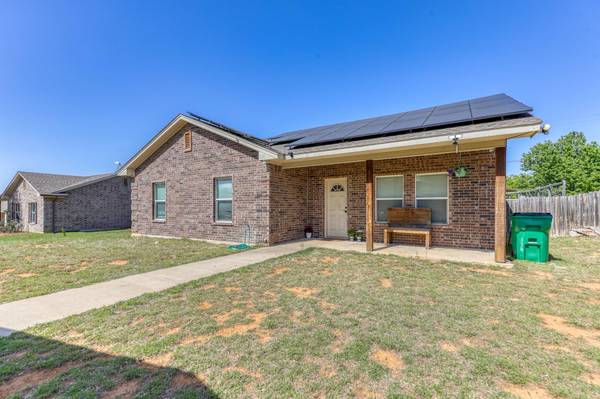 120 Lori Drive, Mineral Wells, TX 76067