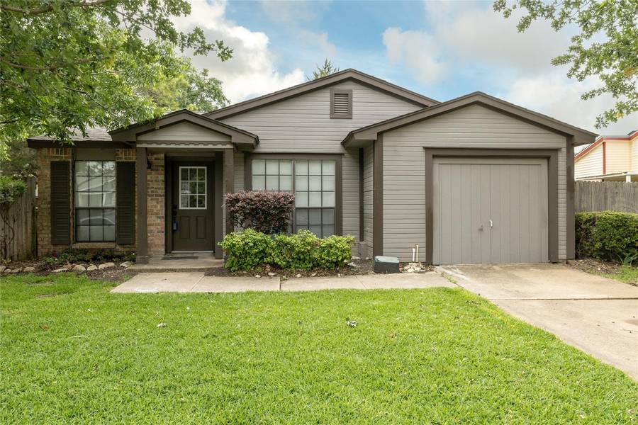 4213 Caldwell Avenue, The Colony, TX 75056