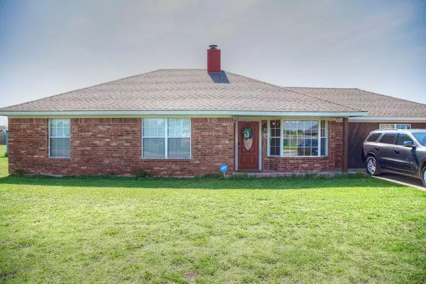 110 Thurman Drive, Walters, OK 73572